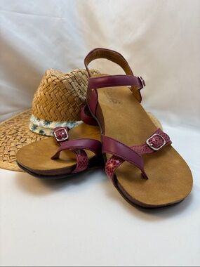 SAS Pampa Women's Sz9W Plum Weave TriPad Comfort Snake Print Sandals #304